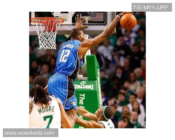 霍华德与阿西克的对决分析：谁能在内线占据优势与胜利之路