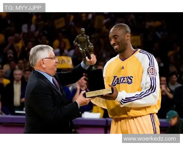 骑士与湖人科比的巅峰对决回顾：传奇时刻与经典瞬间的交汇